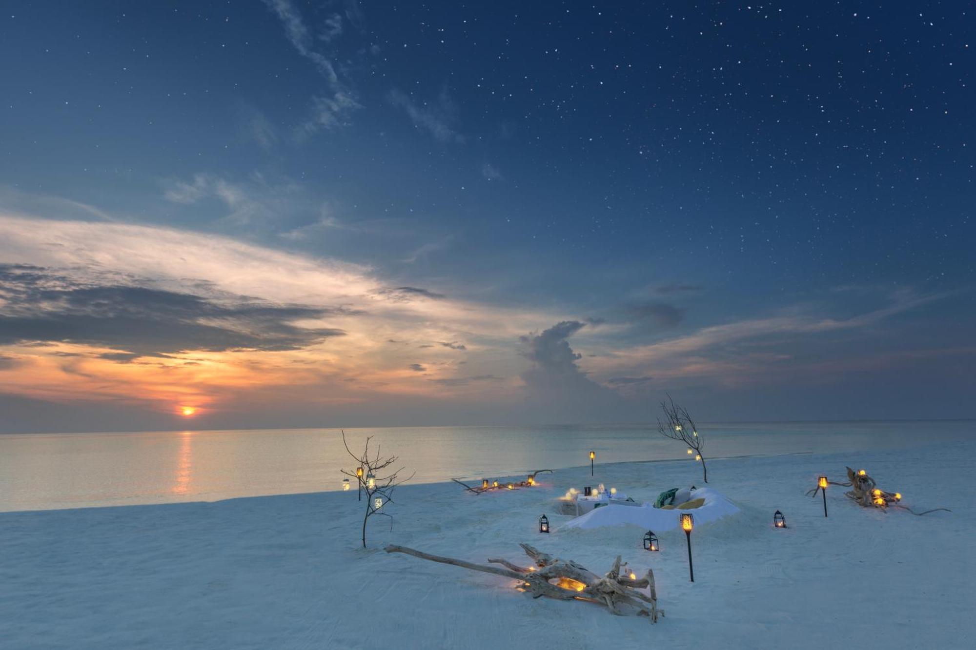 Отель Jawakara Islands Maldives Атолл Лавияни Экстерьер фото